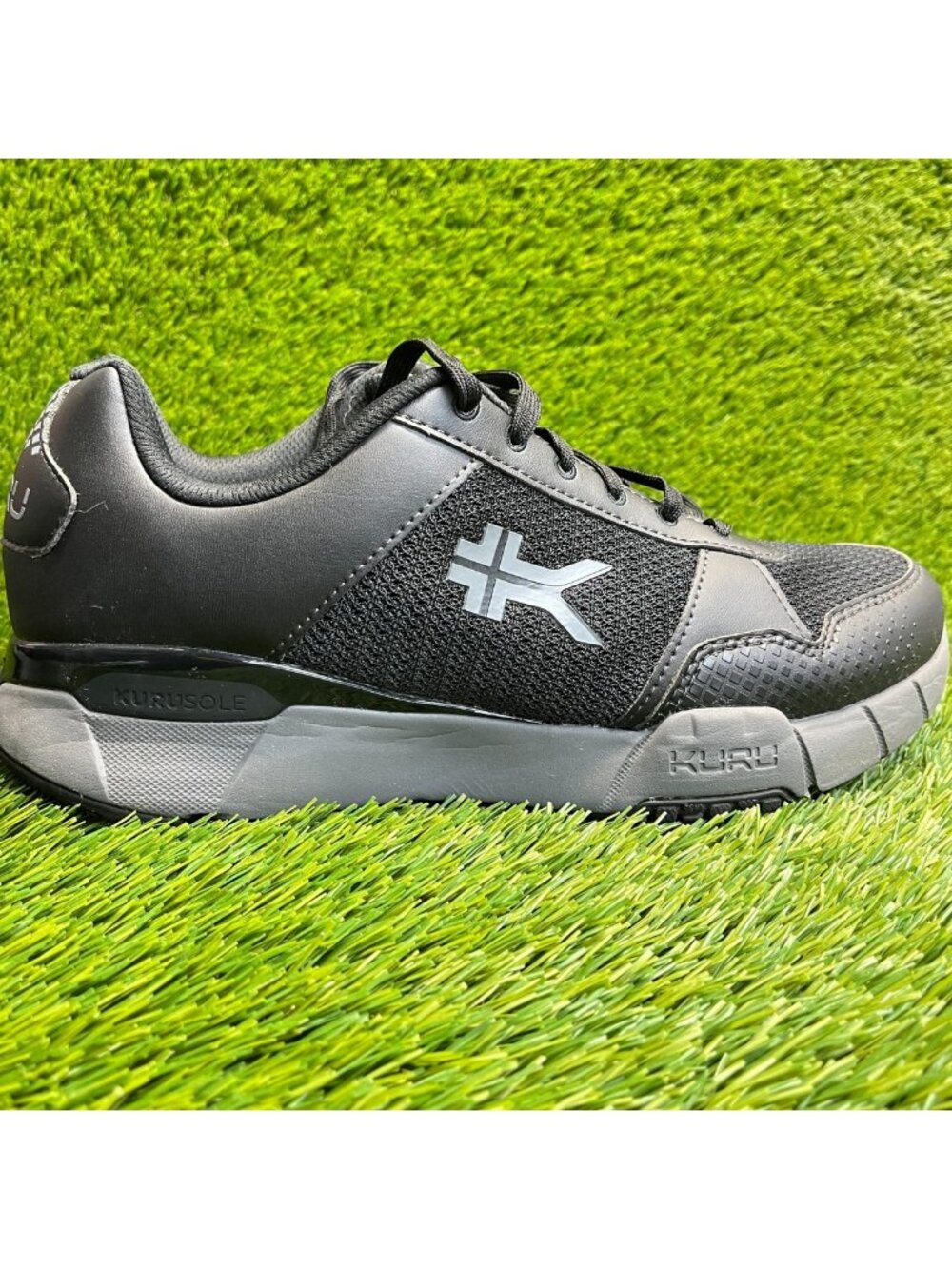 Kuru Quantum 2.0 Mens Size 10.5E Jet Black Gray Athletic Running Shoes Sneakers